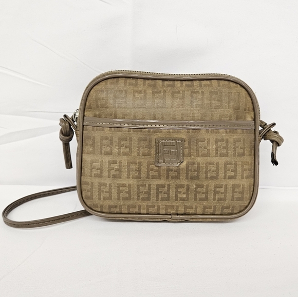 Fendi Zucchino Vintage Vinyl And PVC Crossbody Bag In Tan And Brown - Picture 3 of 12